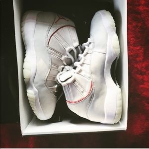 Jordan 11 Retro tints